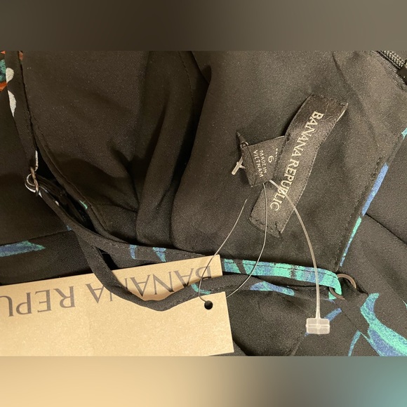 Like New Banana Republic Dress size 6 Petite - Picture 2 of 3